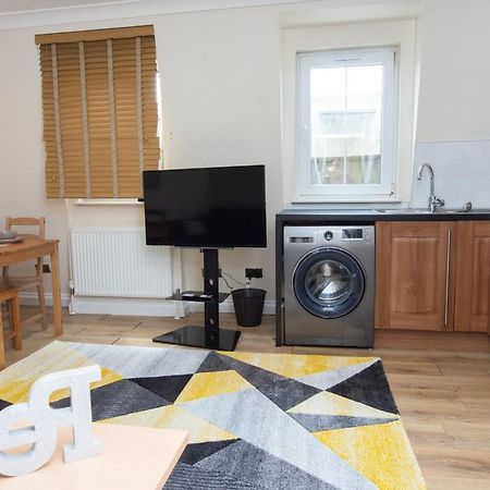 Evergreen Apartments-Flat 5, Londra Esterno foto